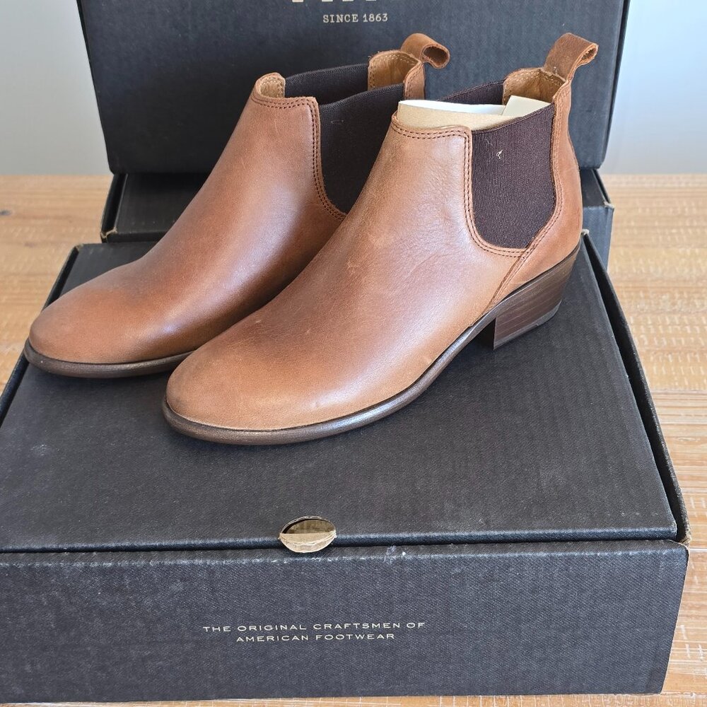 Frye Carson Chelsea Boot Cognac Brand New size 5.5